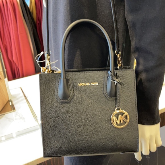 Michael Kors Mercer Medium Pebbled Leather Crossbody Bag - Picture 14 of 16